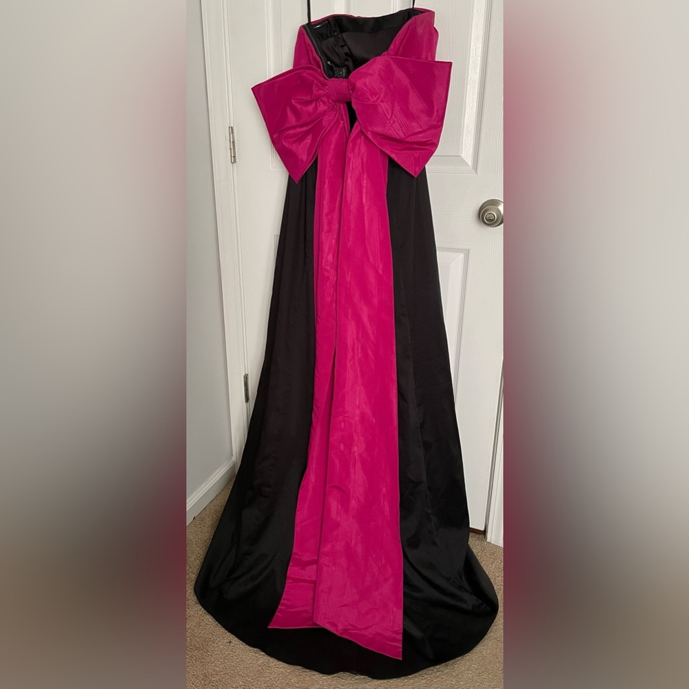 White/ black  dress with beautiful pink bow